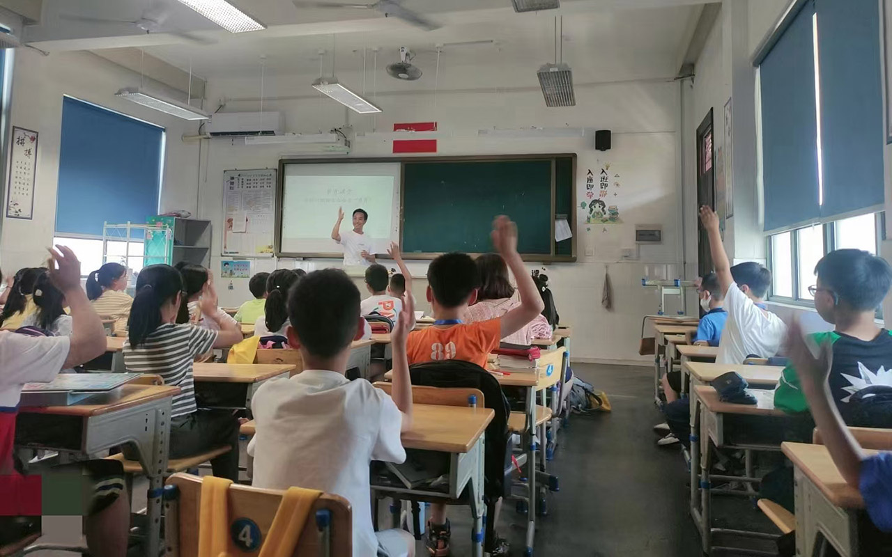 深圳冯家小学